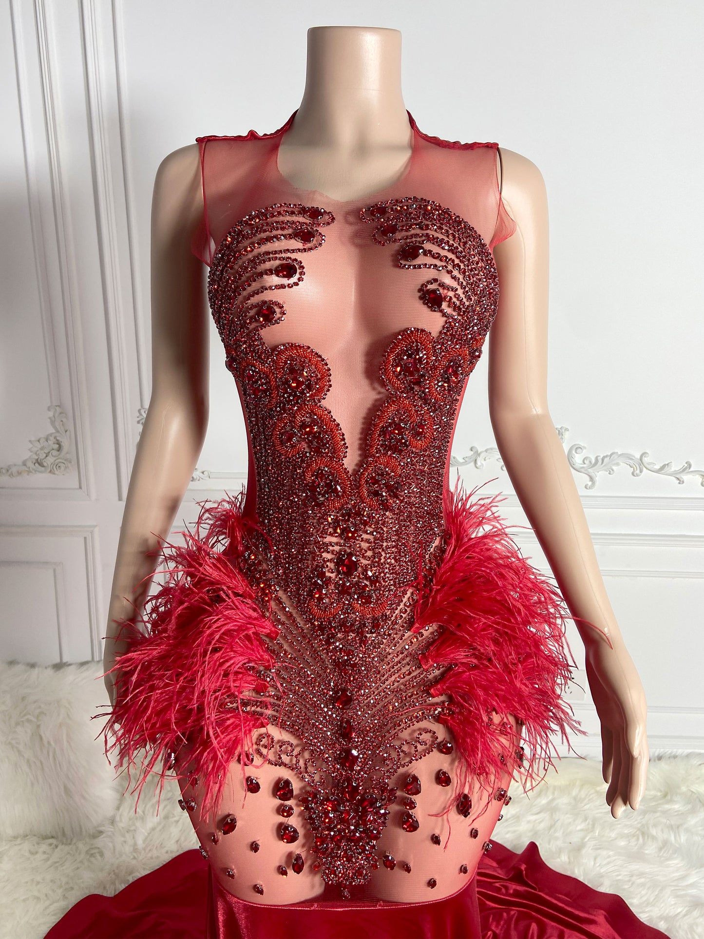 ROSE-FEATHER Crystal Rhinestone GOWN